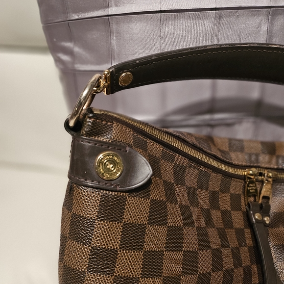 AUTHENTIC Louis Vuitton Duomo Hobo | Damier Ebene | Made in France - Picture 9 of 16